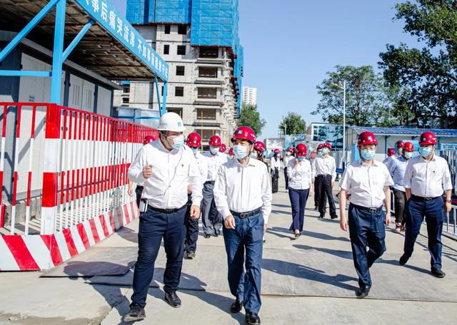 中建集团党组成员、总会计师王云林赴在京重点项目召开专题区域联系会(图1)